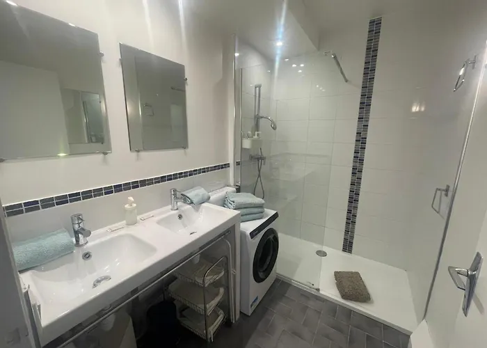 Peaceful La Pinede For Couple Antibes